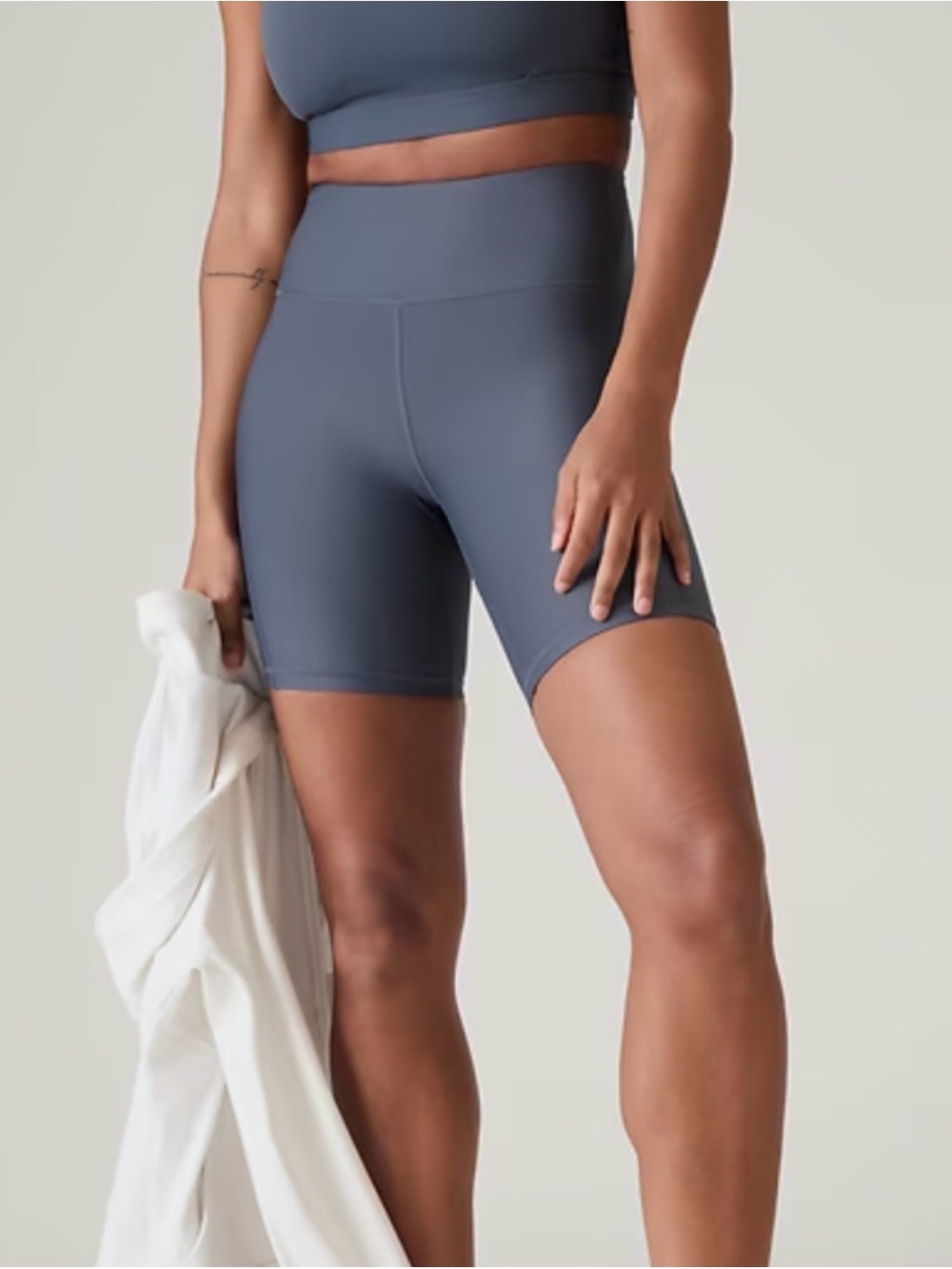 Athleta Interval Stash 7" Shorts